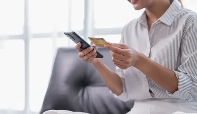 クレジットカードの手数料とは？料金を抑える方法も解説