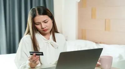 クレジットカードの番号変更はできる？手続きを解説