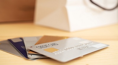 クレジットカードのご利用可能枠が勝手に上がる理由は？