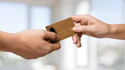 クレジットカードの受取りは本人のみ？郵送方法も解説