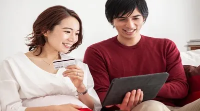 同棲生活で使うクレジットカードの選び方などを解説